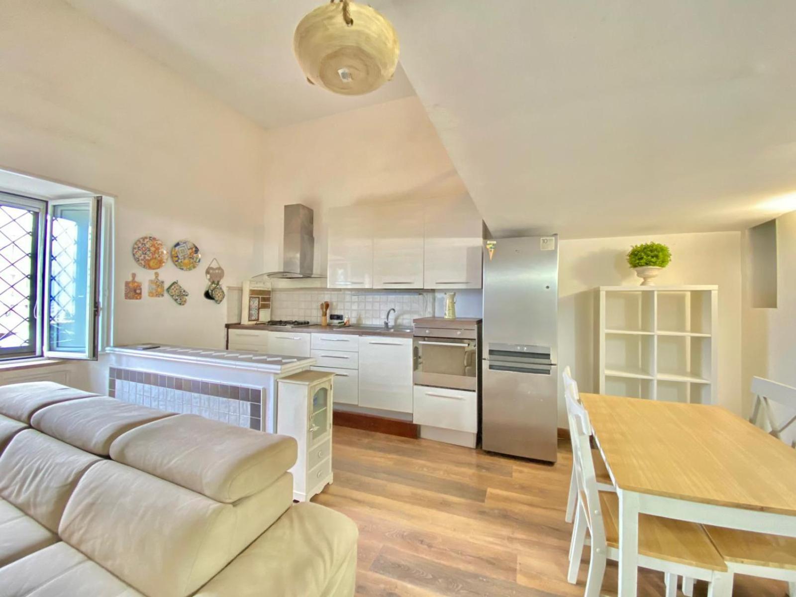 Appartement Accogliente E Moderno Per Gruppi E Famiglie, Con Vista Mozzafiato Su E Vesuvio Napels