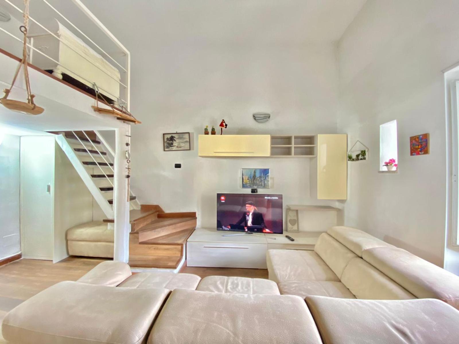 Accogliente E Moderno Per Gruppi E Famiglie, Con Vista Mozzafiato Su E Vesuvio Appartement Napels